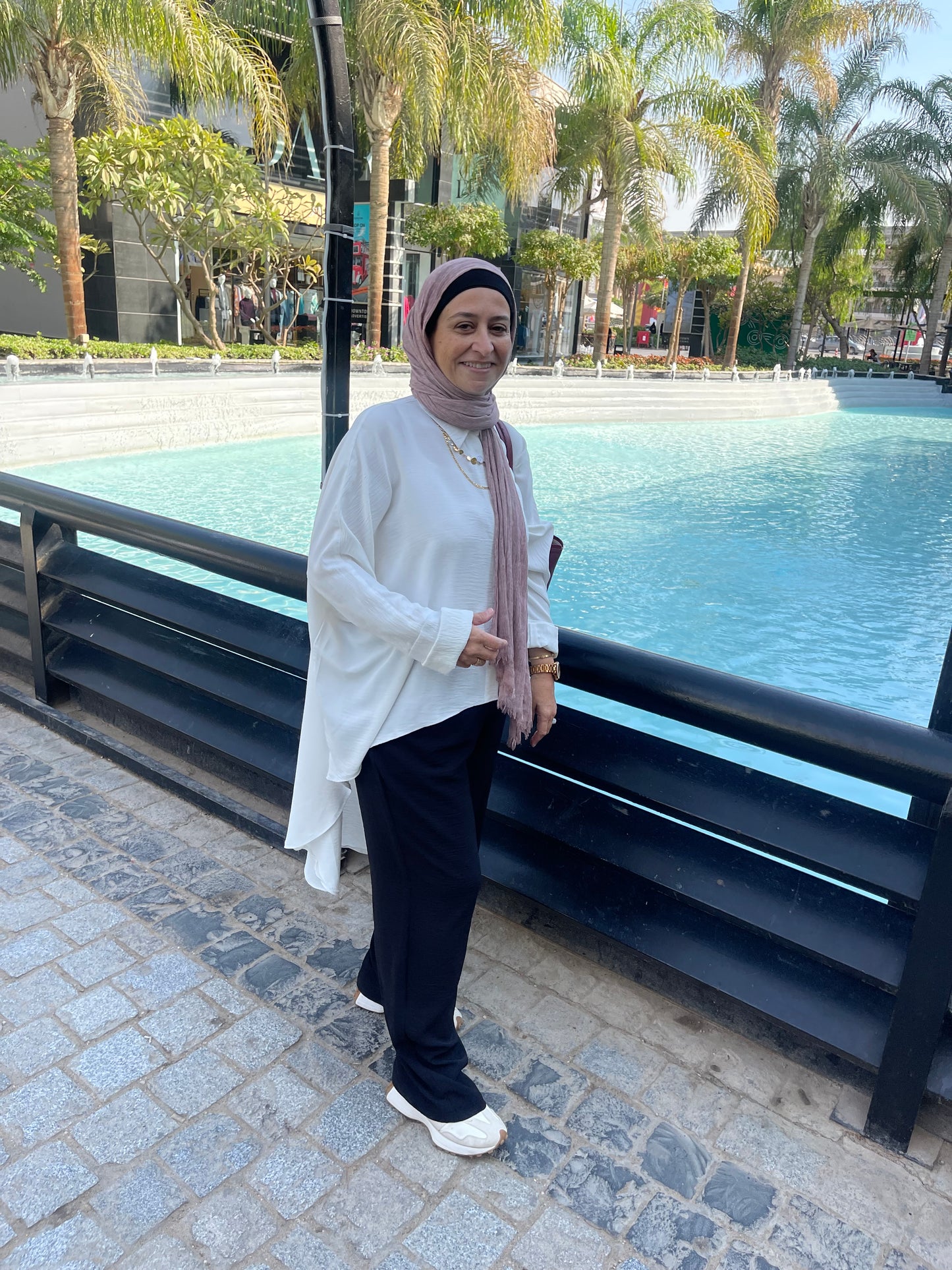 tail blouse in white