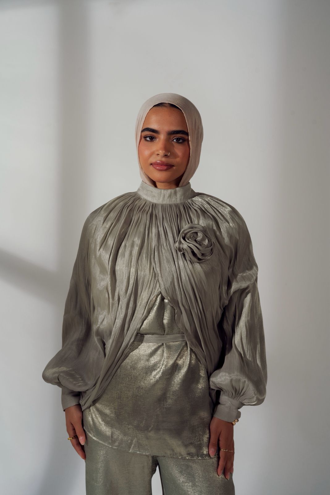 crinkled set in grey