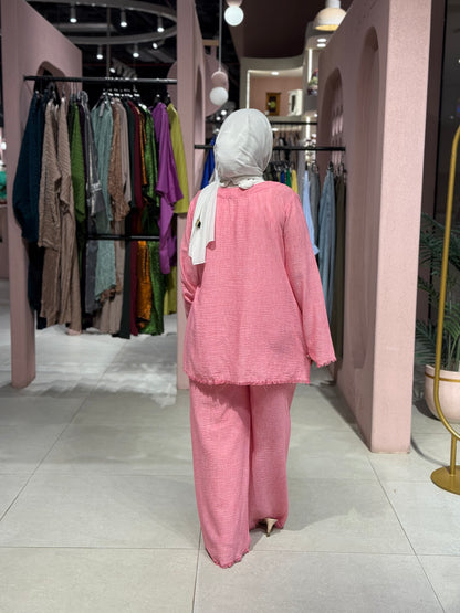 curved fringe set in pink