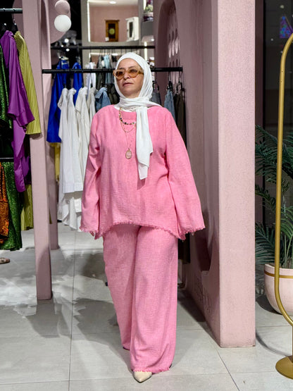 curved fringe set in pink