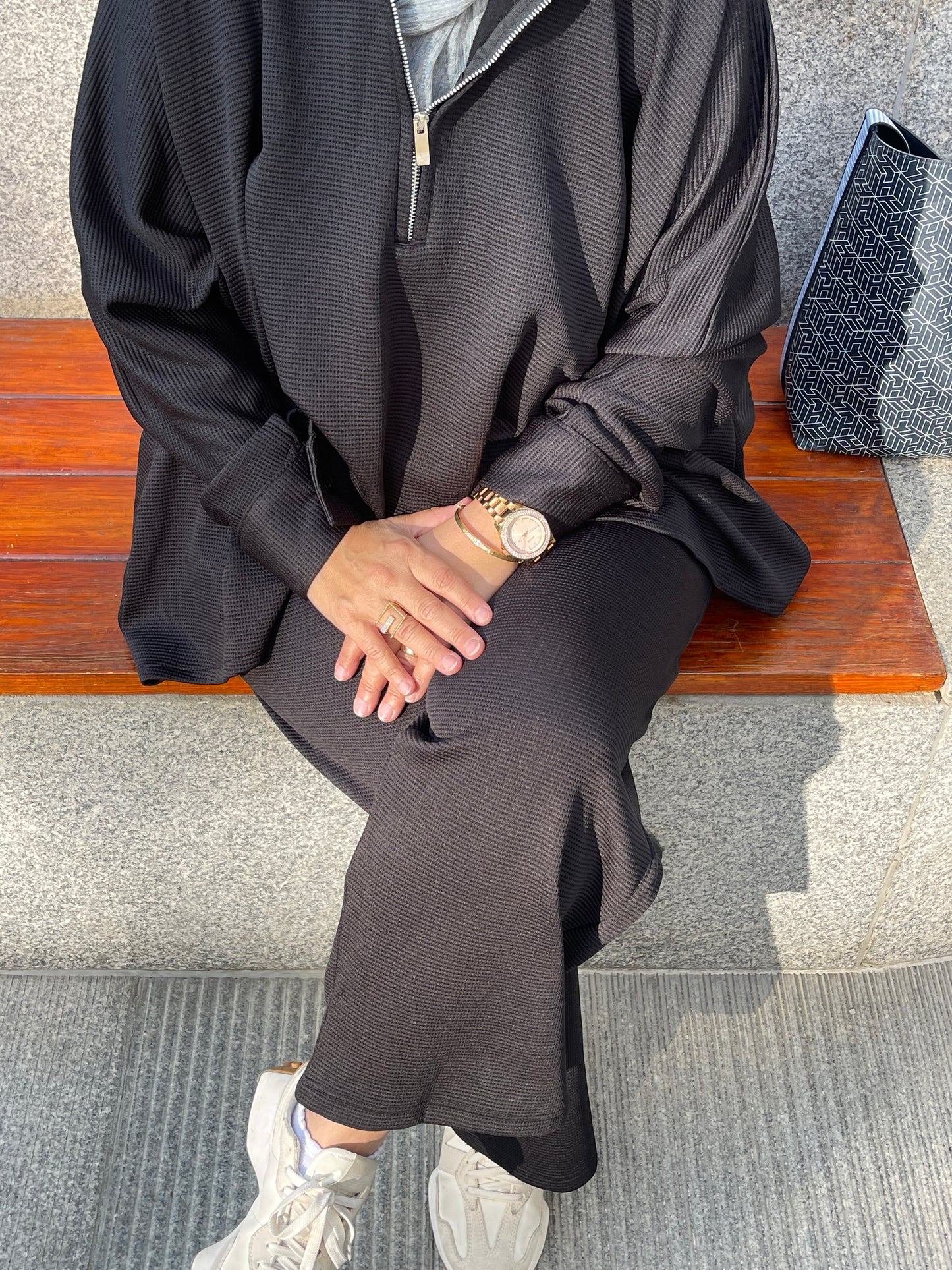 High-Low Winter Set In Black